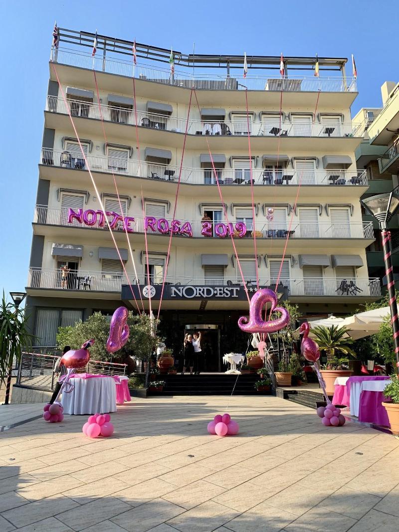 Hotel Nord Est Каттолика Экстерьер фото