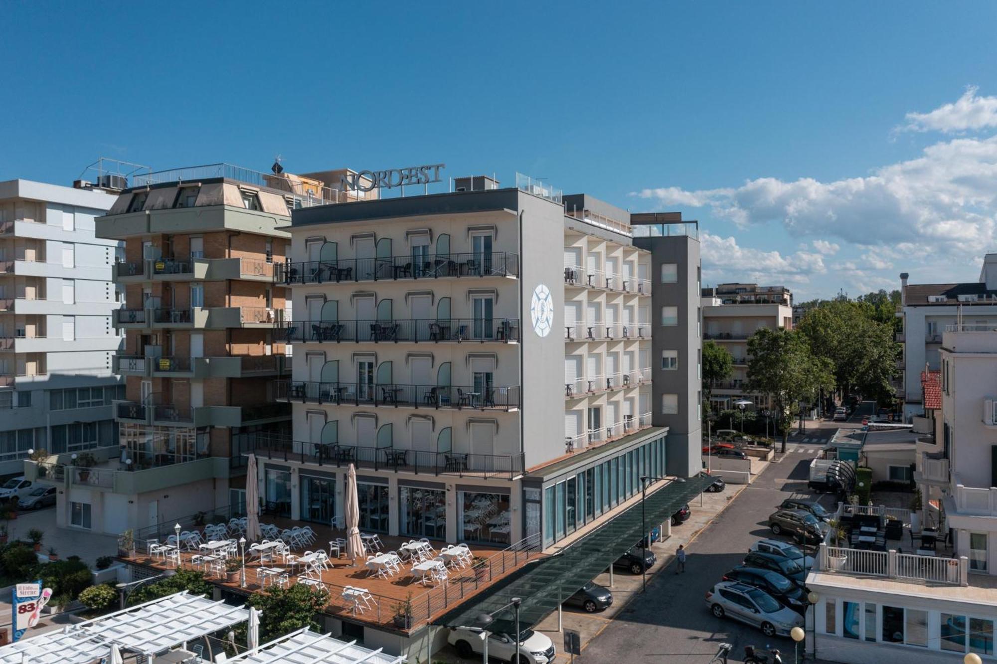 Hotel Nord Est Каттолика Экстерьер фото