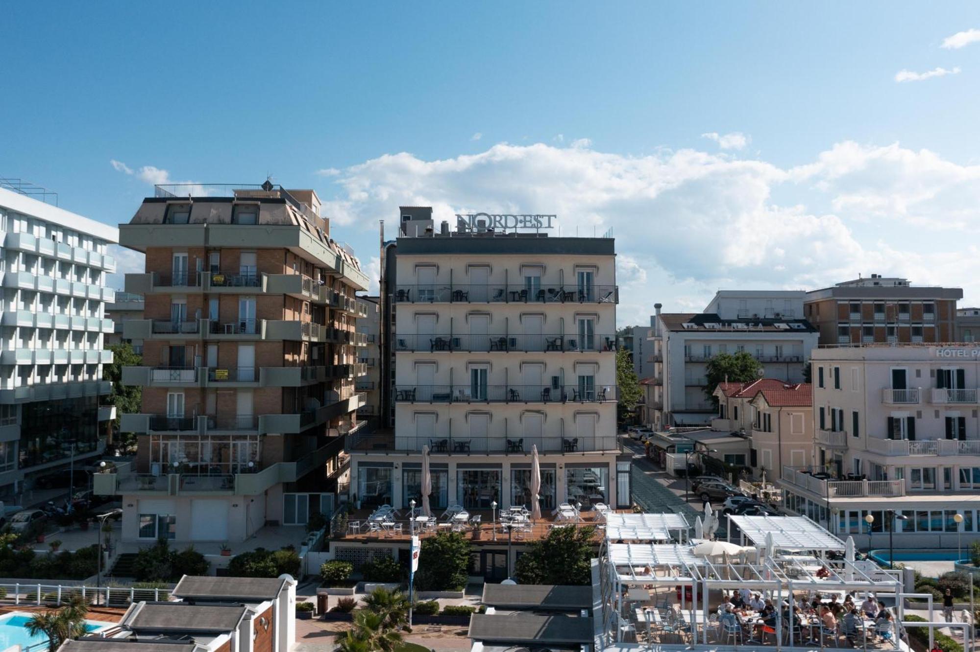 Hotel Nord Est Каттолика Экстерьер фото