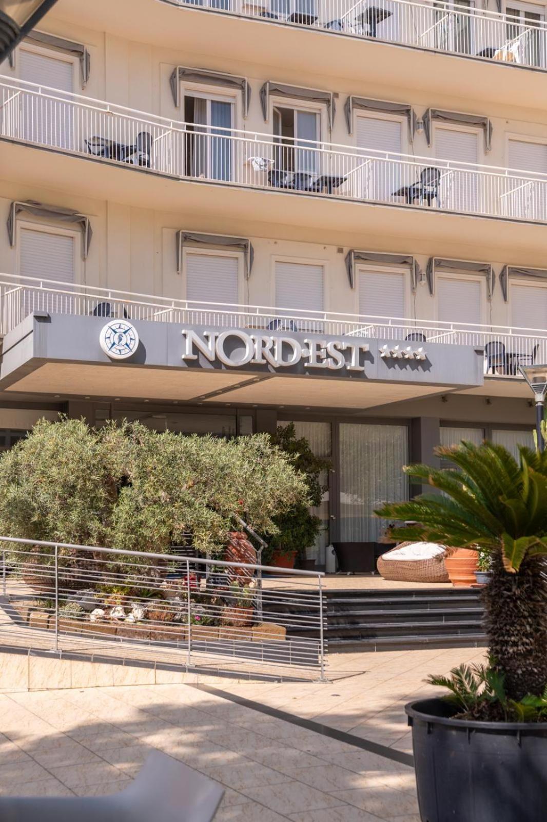 Hotel Nord Est Каттолика Экстерьер фото